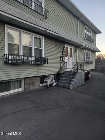 $1,000 | 470 Summer Street, Unit 6, Rotterdam, NY 12306