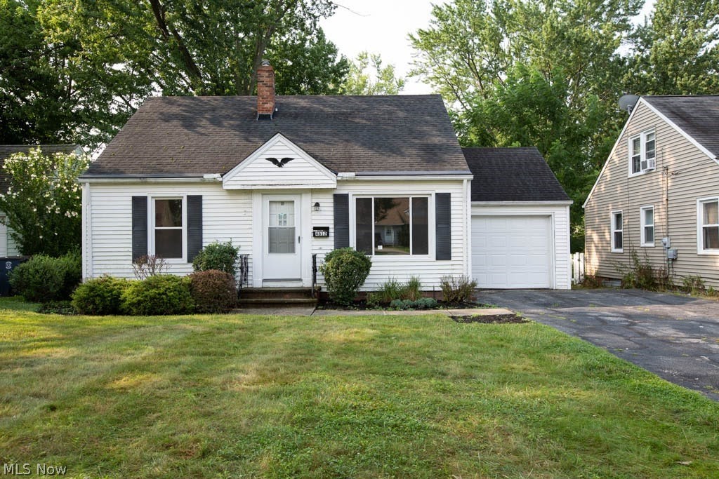 4812 Anderson Road Cleveland, OH 44124 - Photo 1 of 34