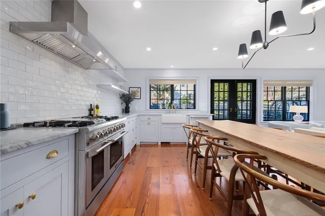 $1,695,000 | 172 Williams Street, Providence, RI 02906