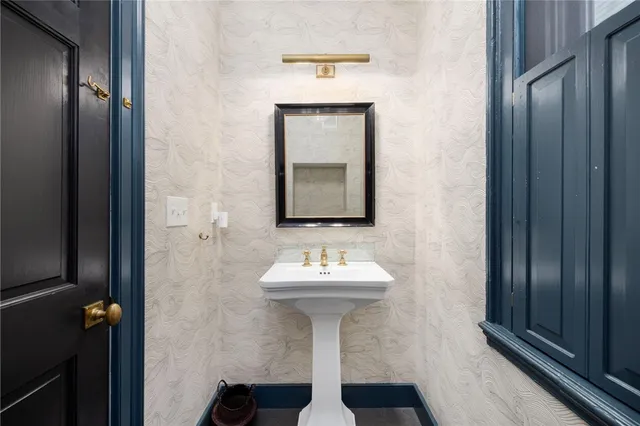 $1,695,000 | 172 Williams Street, Providence, RI 02906