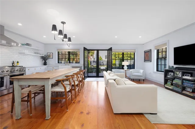 $1,695,000 | 172 Williams Street, Providence, RI 02906