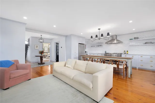 $1,695,000 | 172 Williams Street, Providence, RI 02906