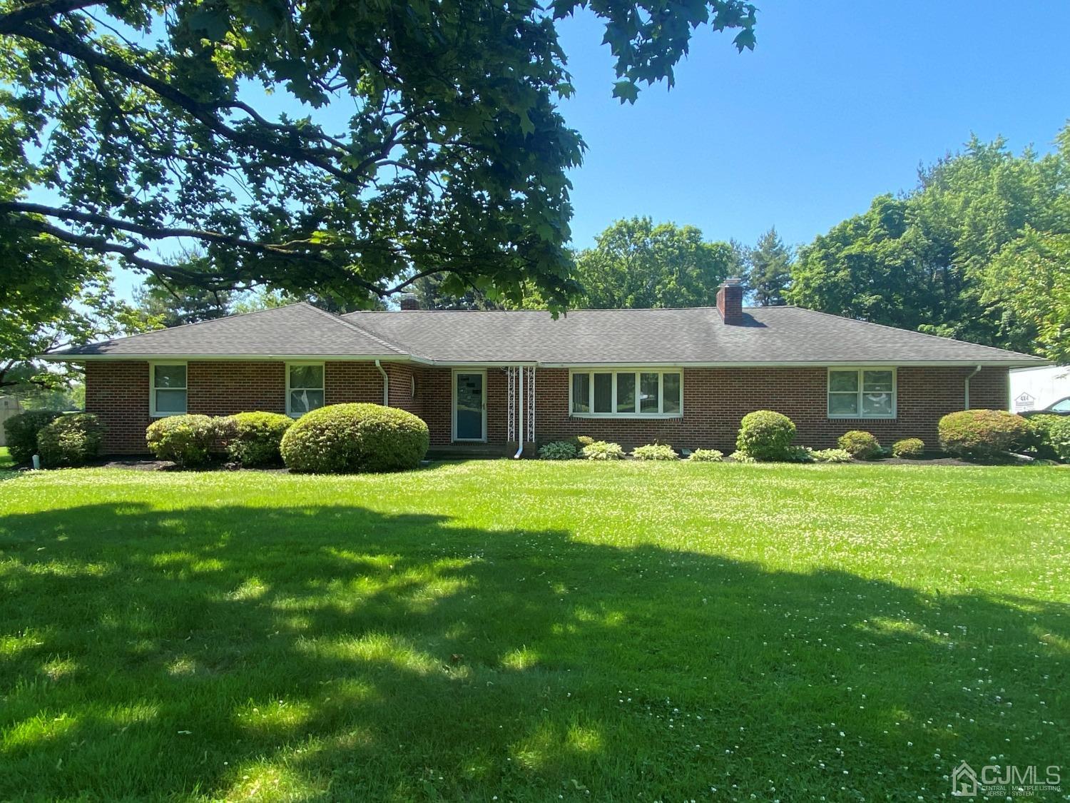373 Ridge Road Dayton, NJ 08810 - Photo 1 of 60 Gallery Image 1