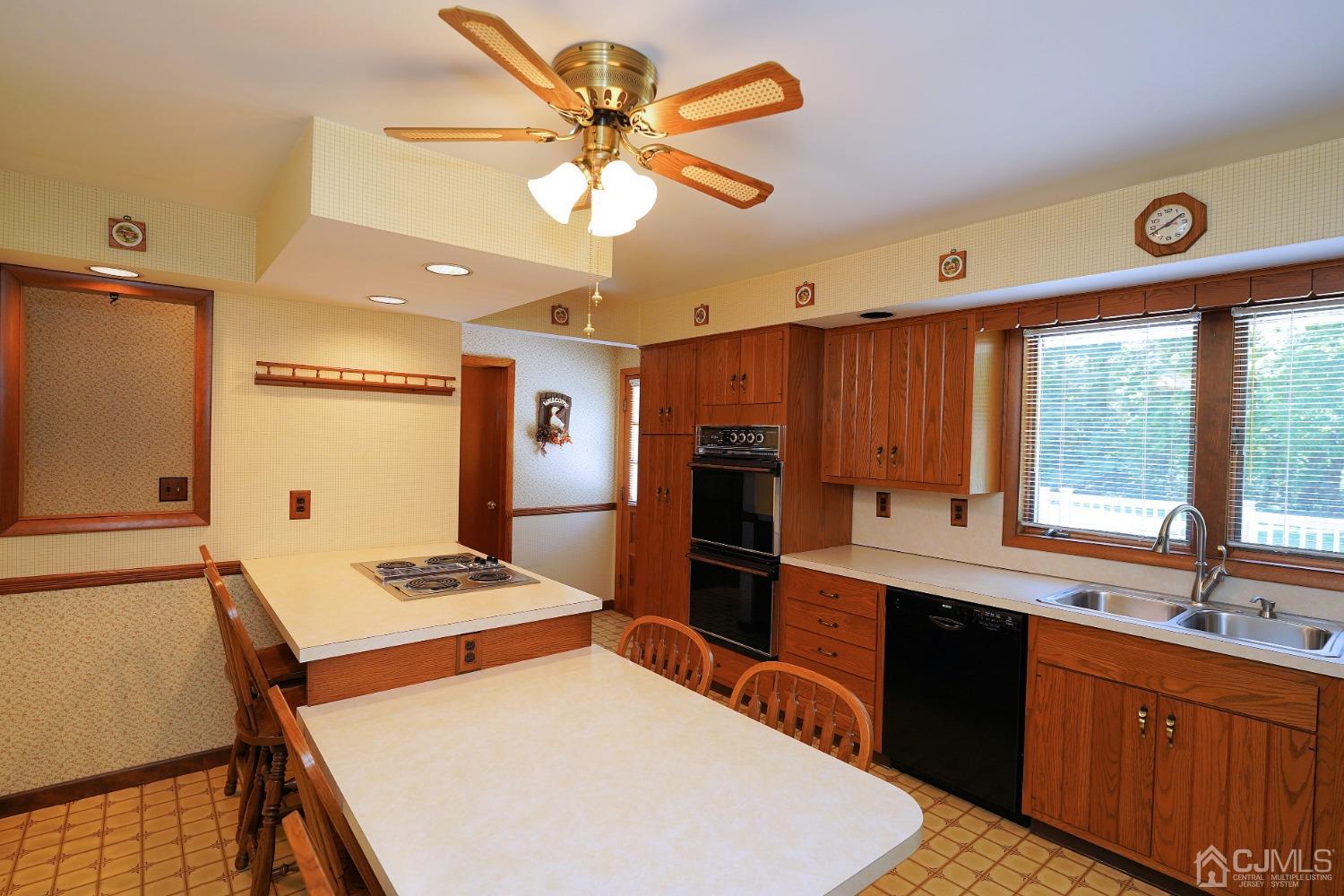 373 Ridge Road Dayton, NJ 08810 - Photo 13 of 60 Gallery Image 13