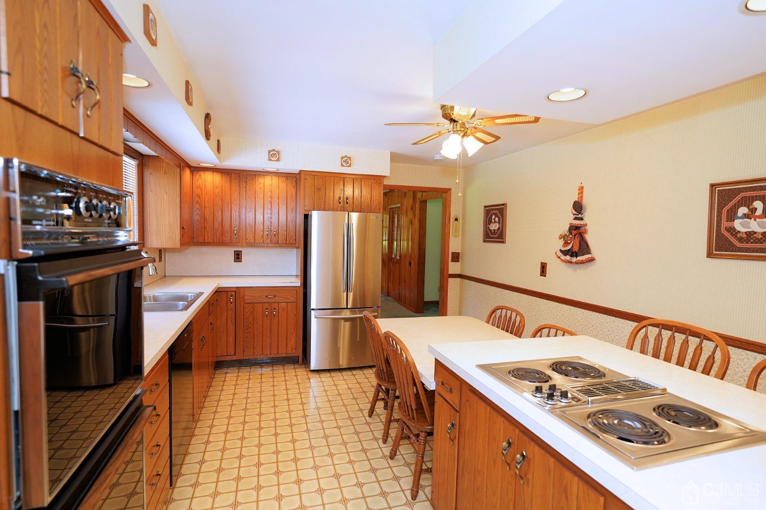 373 Ridge Road Dayton, NJ 08810 - Photo 17 of 60 Gallery Image 17