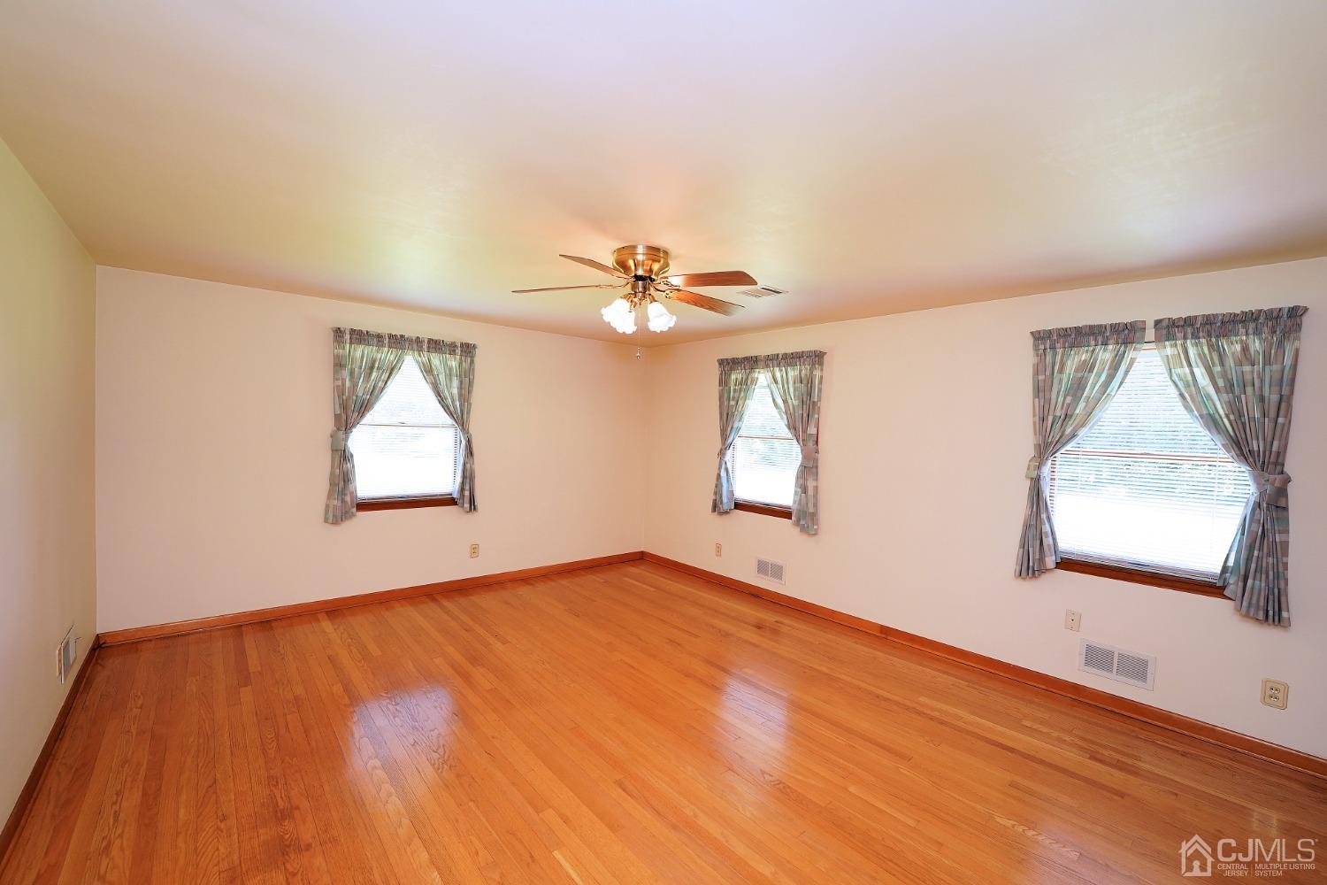 373 Ridge Road Dayton, NJ 08810 - Photo 24 of 60 Gallery Image 24