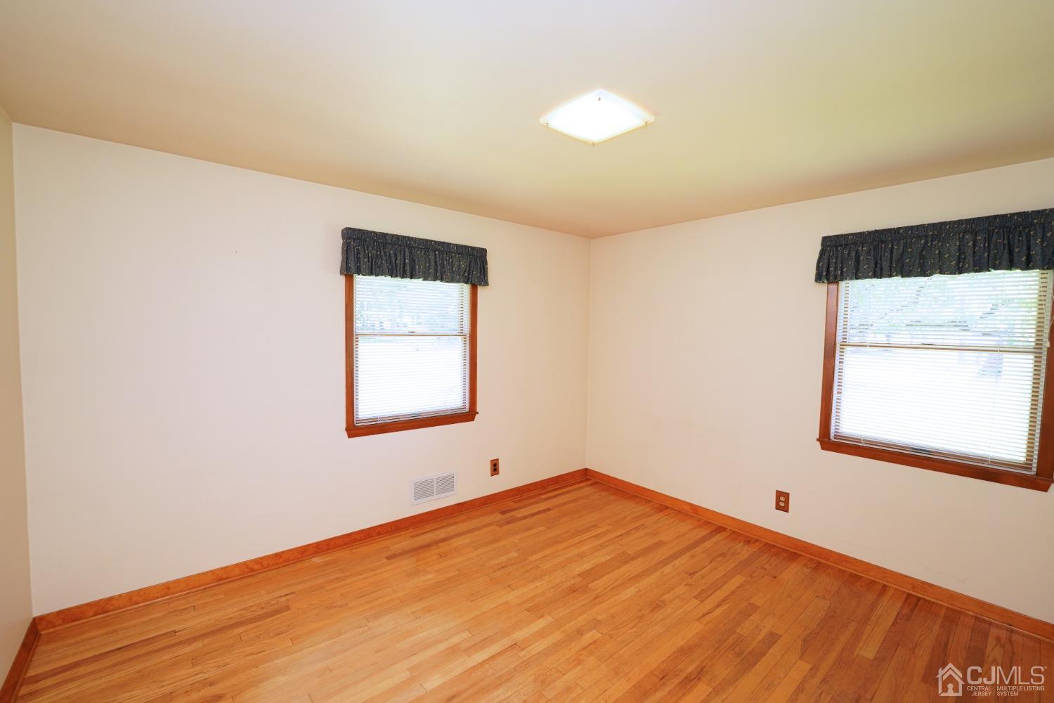 373 Ridge Road Dayton, NJ 08810 - Photo 32 of 60 Gallery Image 32