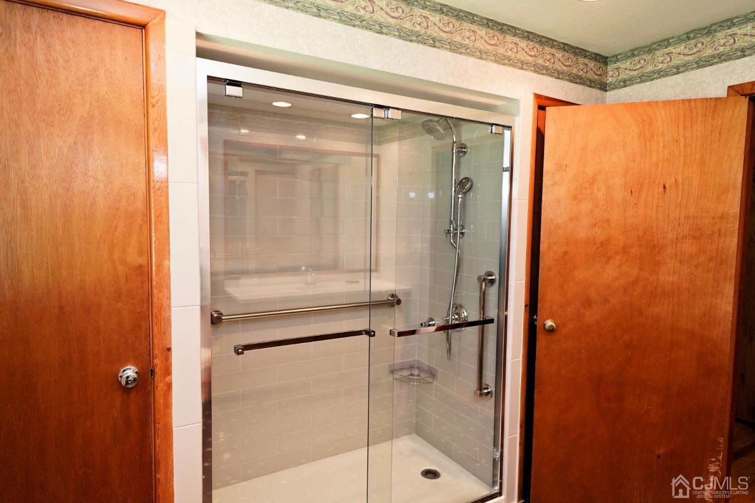 373 Ridge Road Dayton, NJ 08810 - Photo 36 of 60 Gallery Image 36