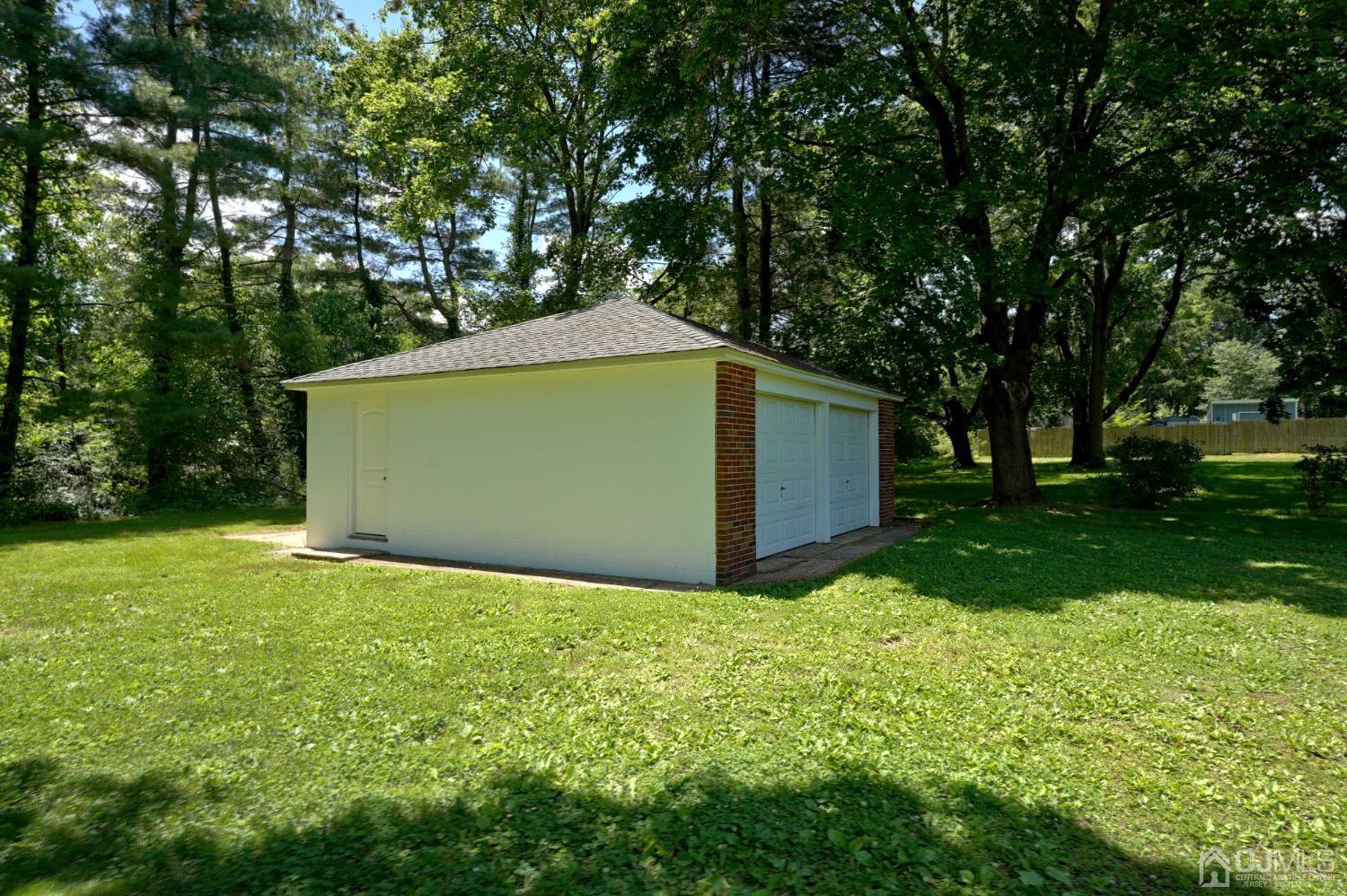 373 Ridge Road Dayton, NJ 08810 - Photo 55 of 60 Gallery Image 55