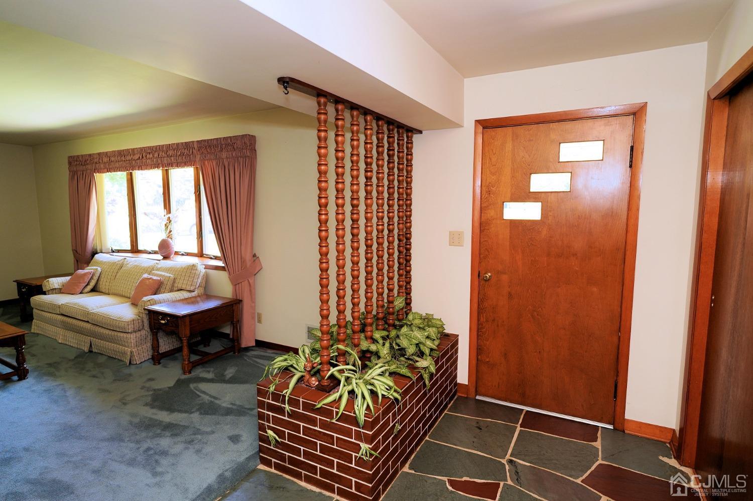 373 Ridge Road Dayton, NJ 08810 - Photo 6 of 60 Gallery Image 6