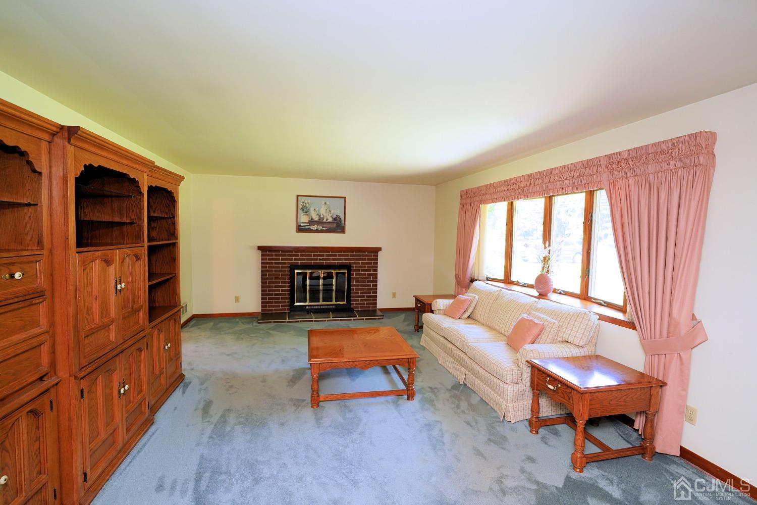 373 Ridge Road Dayton, NJ 08810 - Photo 7 of 60 Gallery Image 7