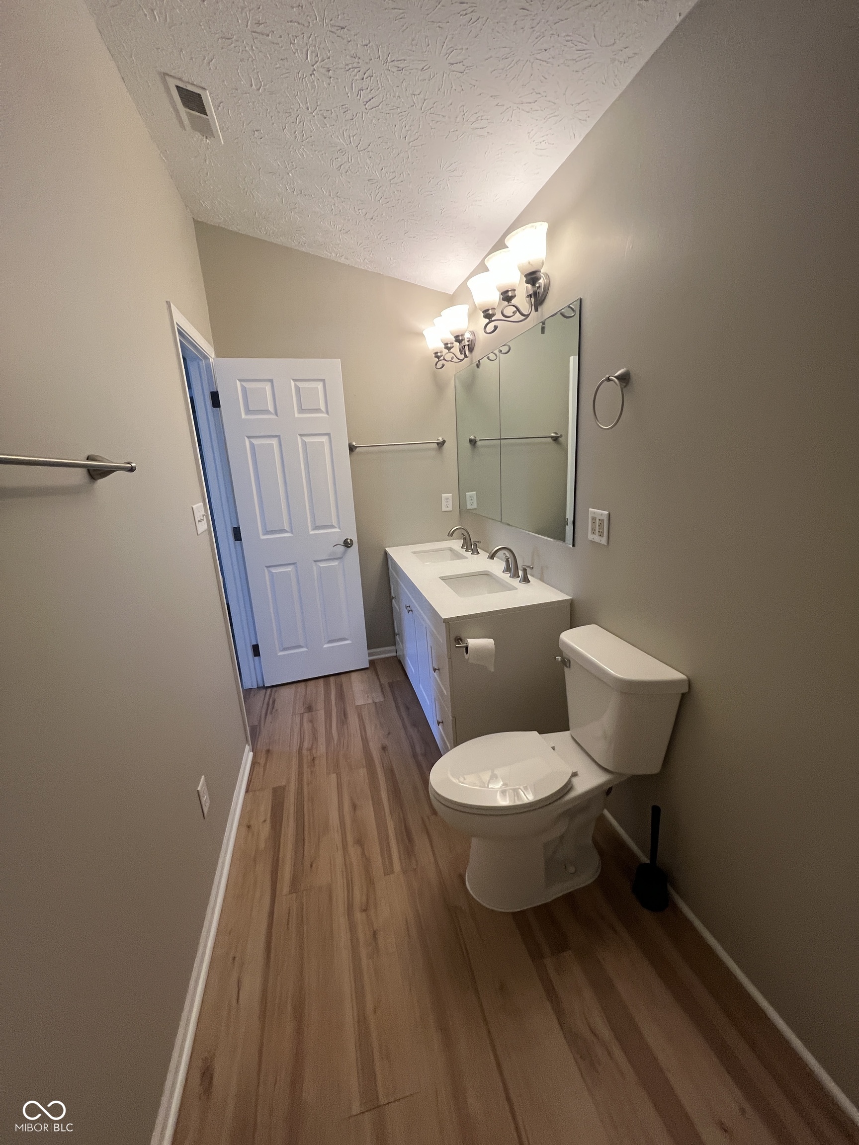 11205 Founders Place Fishers, IN 46038 - Photo 17 of 20