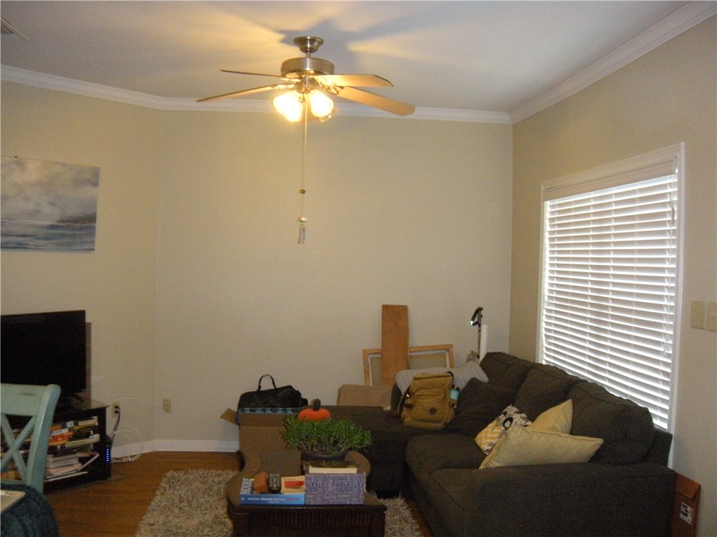 915 West 23rd Street, Unit 211 Austin, TX 78705 - Photo 3 of 18