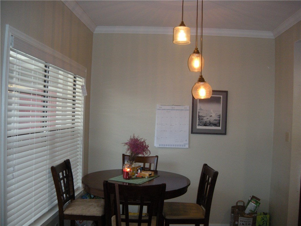 915 West 23rd Street, Unit 211 Austin, TX 78705 - Photo 5 of 18