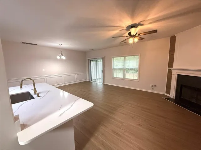 $2,400 | 314 Creek Manor Way, Suwanee, GA 30024