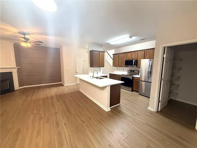 $2,400 | 314 Creek Manor Way, Suwanee, GA 30024