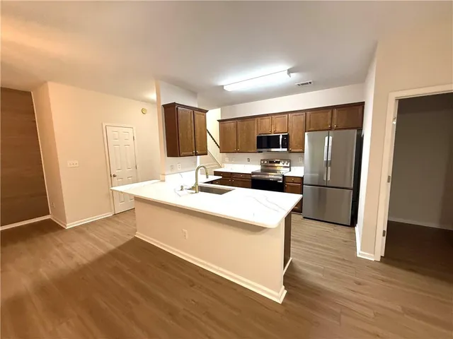 $2,400 | 314 Creek Manor Way, Suwanee, GA 30024