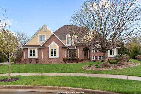 $1,349,000 | 6709 North Gullwing Court, Appleton, WI 54913