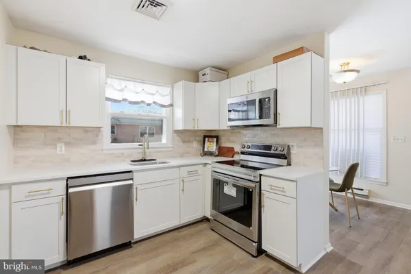 $229,000 | 43B Magnolia Road, Manahawkin, NJ 08050