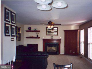 42 Quail Circle Spring City, PA 19475 - Photo 3 of 6 Gallery Image 3