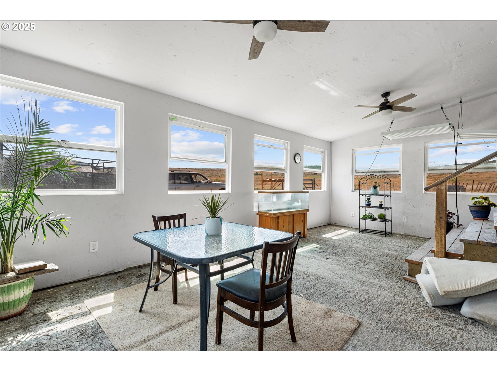 37799 Alder Creek Road Baker City, OR 97814 - Photo 17 of 41 a dining room with furniture and window