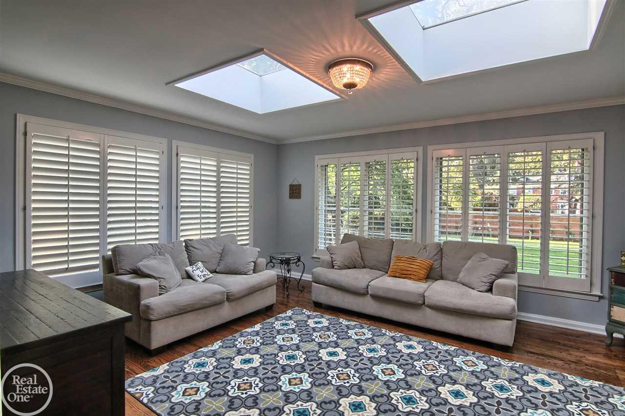 85 Stephens Road Grosse Pointe, MI 48236 - Photo 14 of 33