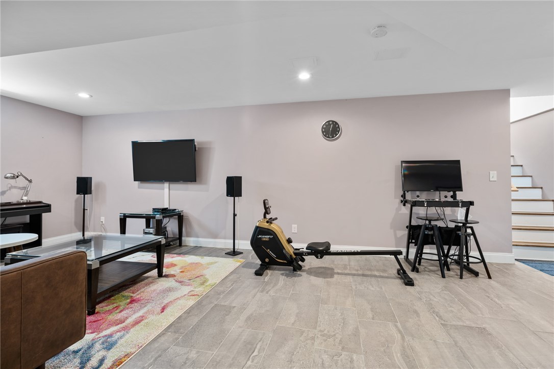 46 Hillside Road Lincoln, RI 02865 - Photo 20 of 41 Gallery Image 20