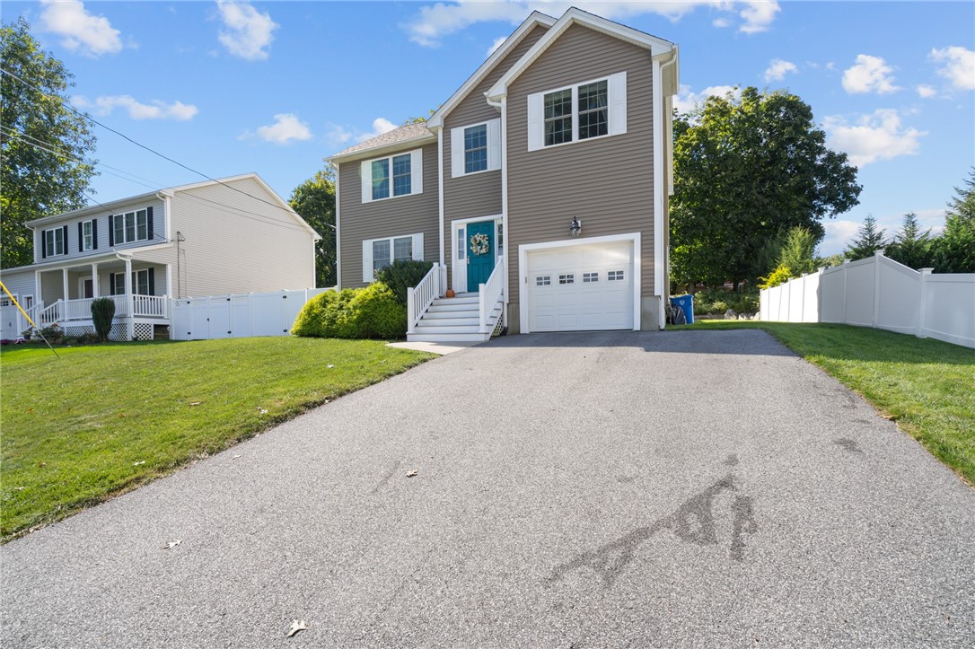 46 Hillside Road Lincoln, RI 02865 - Photo 4 of 41 Gallery Image 4