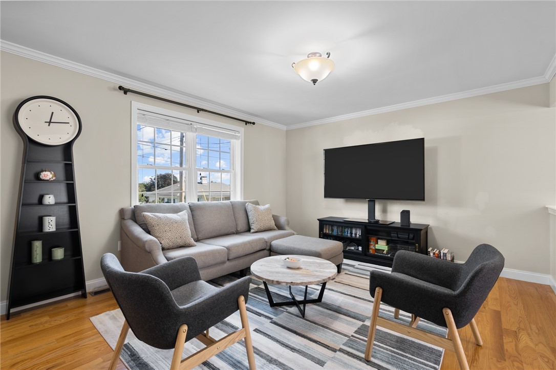 46 Hillside Road Lincoln, RI 02865 - Photo 5 of 41 Gallery Image 5