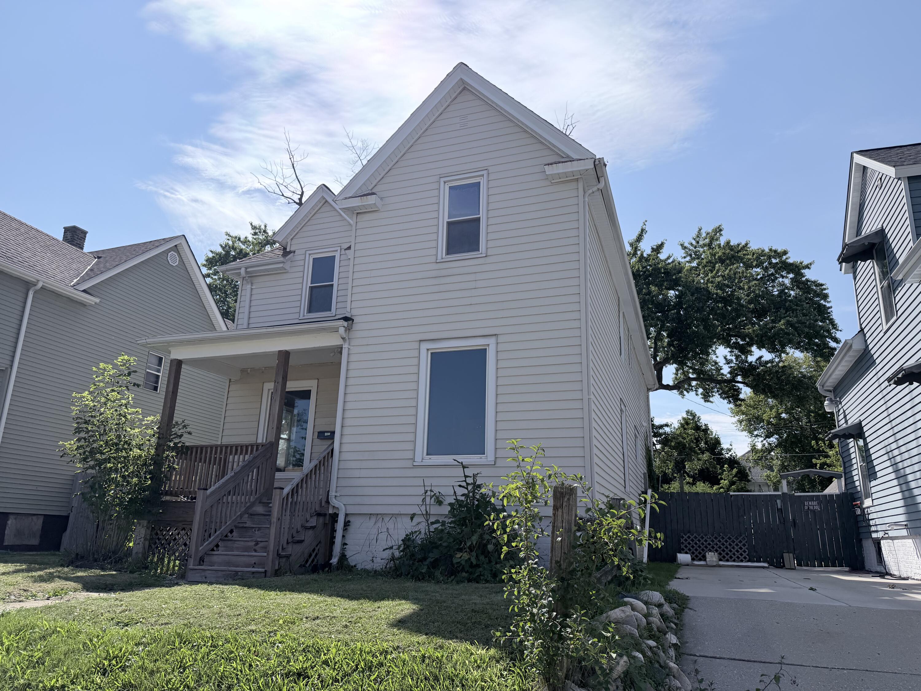 1544 Kearney Avenue Racine, WI 53405 - Photo 2 of 26 IMG_0767