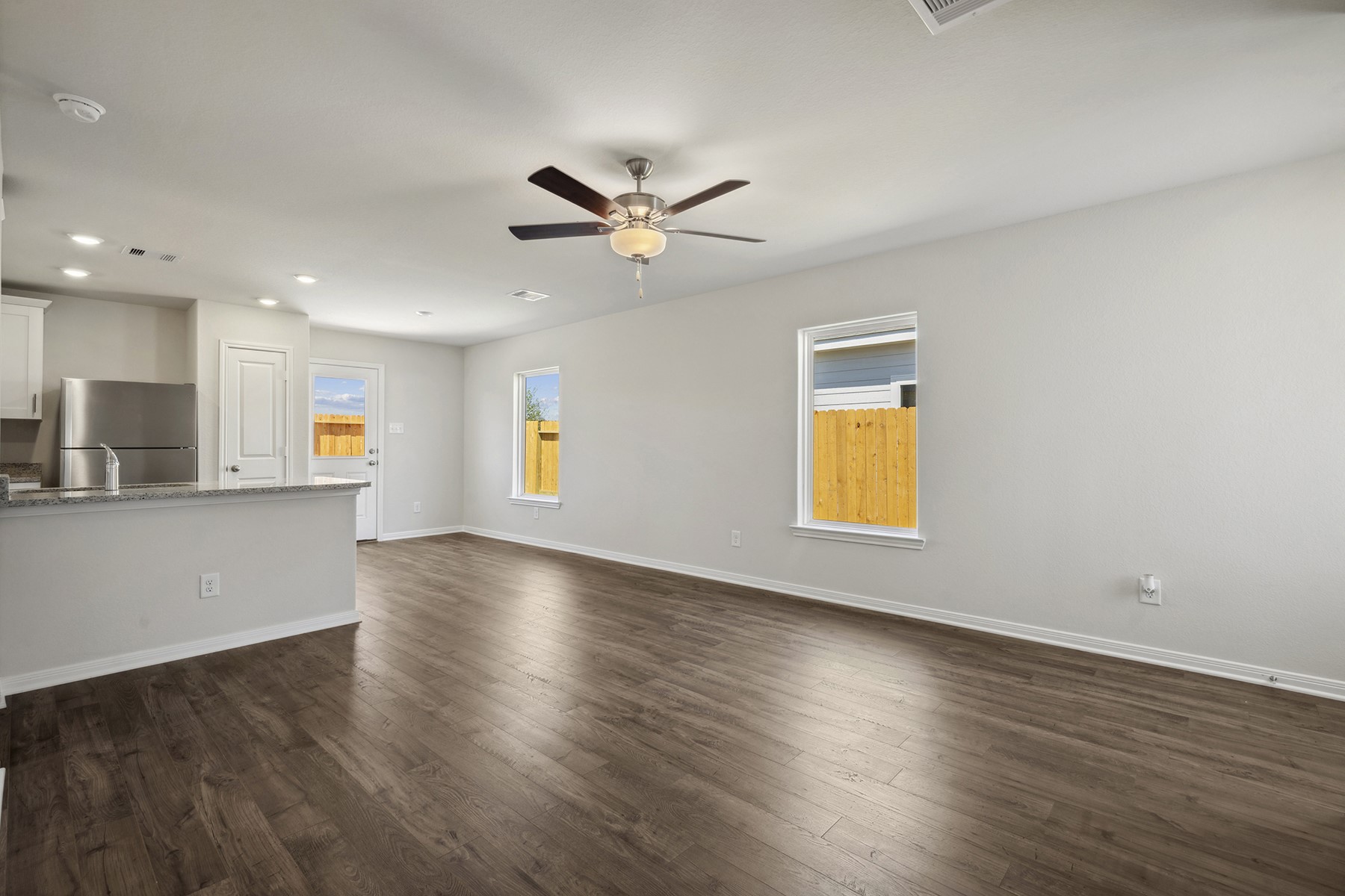 10410 Red Cardinal Drive Cleveland, TX 77328 - Photo 6 of 24