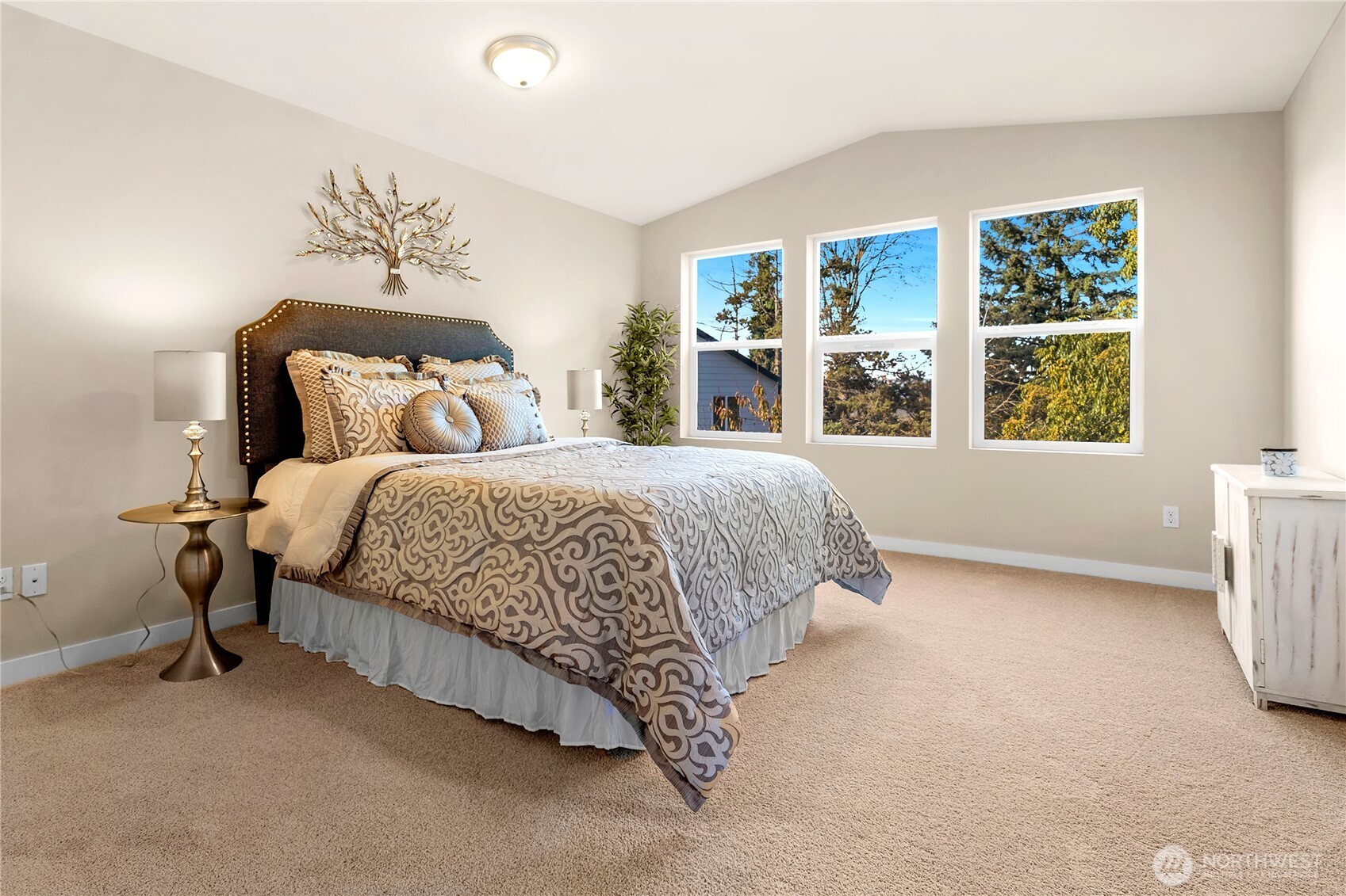 10034 59th Avenue South Seattle, WA 98178 - Photo 21 of 39 a bedroom with a bed and a window