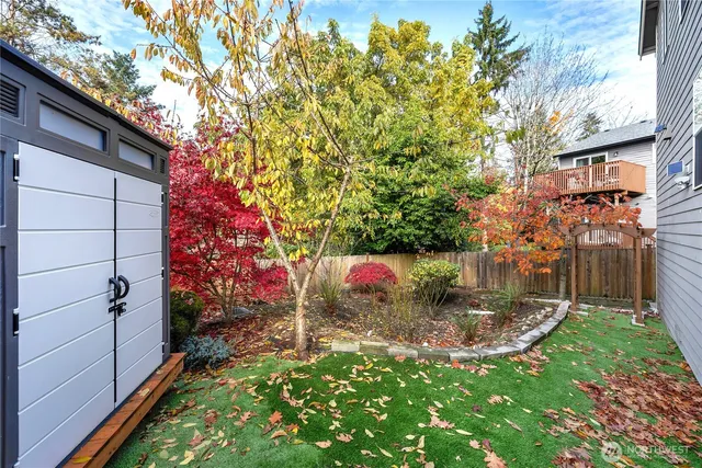 a view of a outdoor space