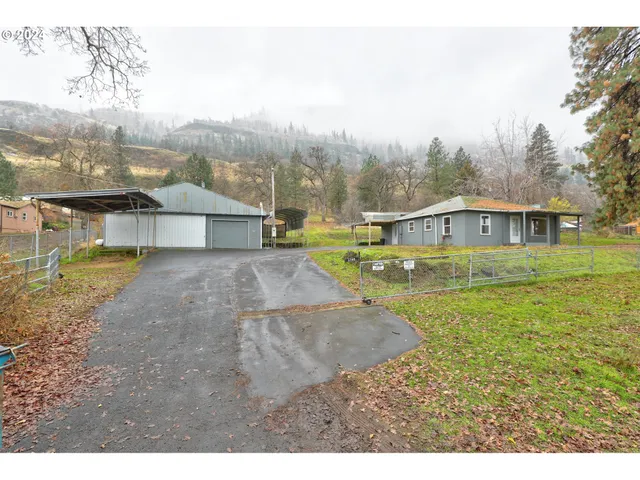 $350,000 | 5700 Highway 30w, The Dalles, OR 97058