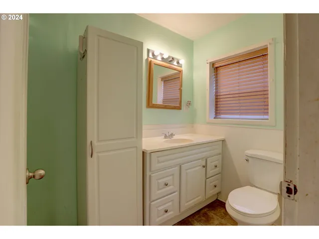 $350,000 | 5700 Highway 30w, The Dalles, OR 97058