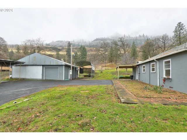 $350,000 | 5700 Highway 30w, The Dalles, OR 97058