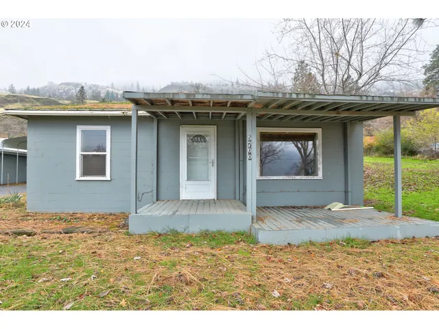 $350,000 | 5700 Highway 30w, The Dalles, OR 97058