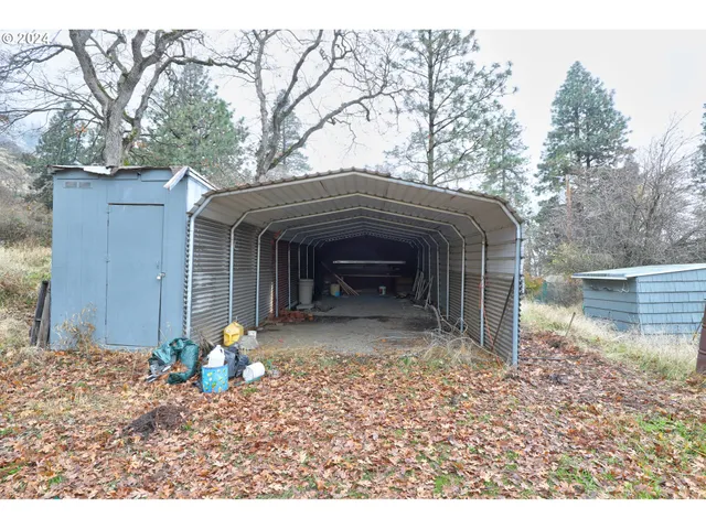 $350,000 | 5700 Highway 30w, The Dalles, OR 97058