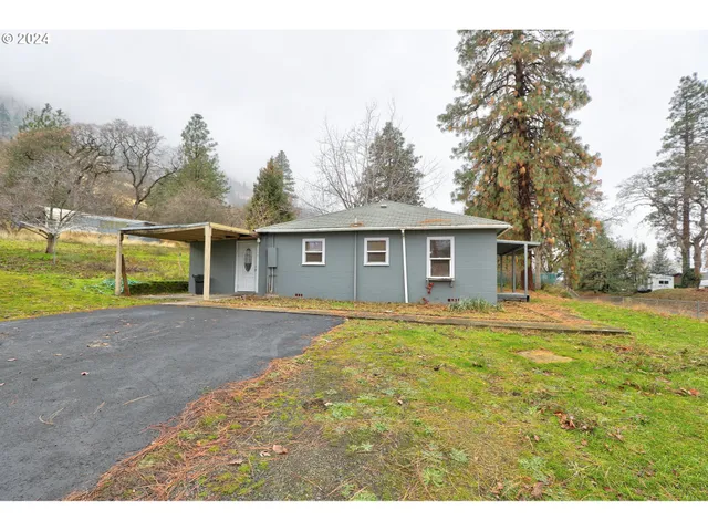 $350,000 | 5700 Highway 30w, The Dalles, OR 97058