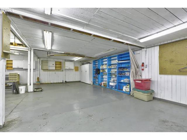 $350,000 | 5700 Highway 30w, The Dalles, OR 97058