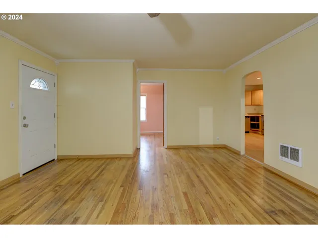 $350,000 | 5700 Highway 30w, The Dalles, OR 97058