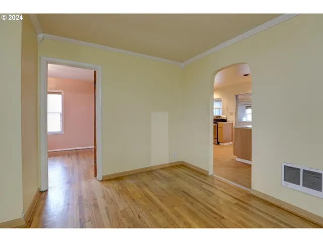 $350,000 | 5700 Highway 30w, The Dalles, OR 97058