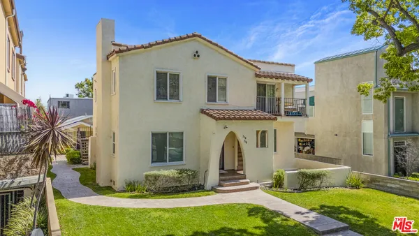 $1,550,000 | 716 East San Jose Avenue, Burbank, CA 91501