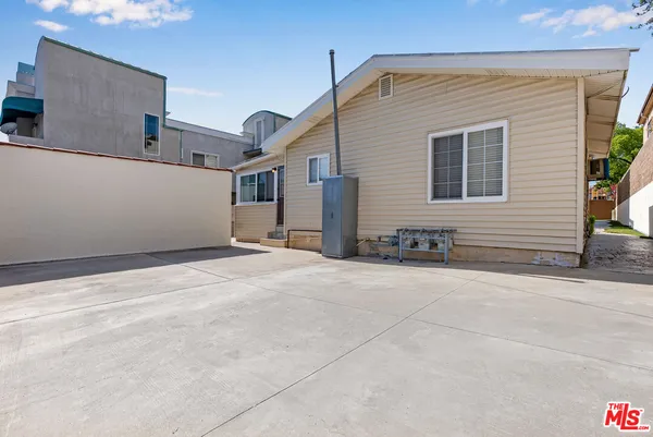 $1,550,000 | 716 East San Jose Avenue, Burbank, CA 91501