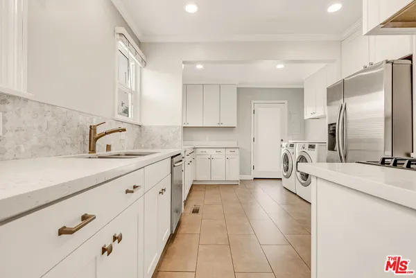 $1,550,000 | 716 East San Jose Avenue, Burbank, CA 91501