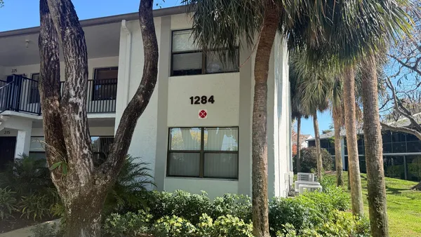 $2,400 | 1284 South Military Trail, Unit 215, Deerfield Beach, FL 33442
