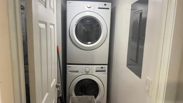 $2,400 | 1284 South Military Trail, Unit 215, Deerfield Beach, FL 33442