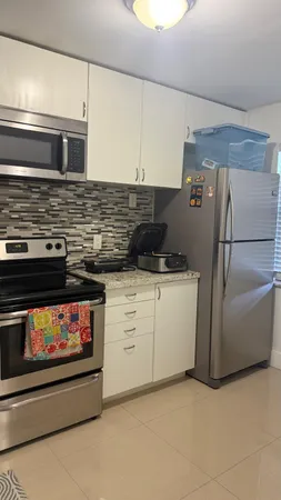 $2,400 | 1284 South Military Trail, Unit 215, Deerfield Beach, FL 33442