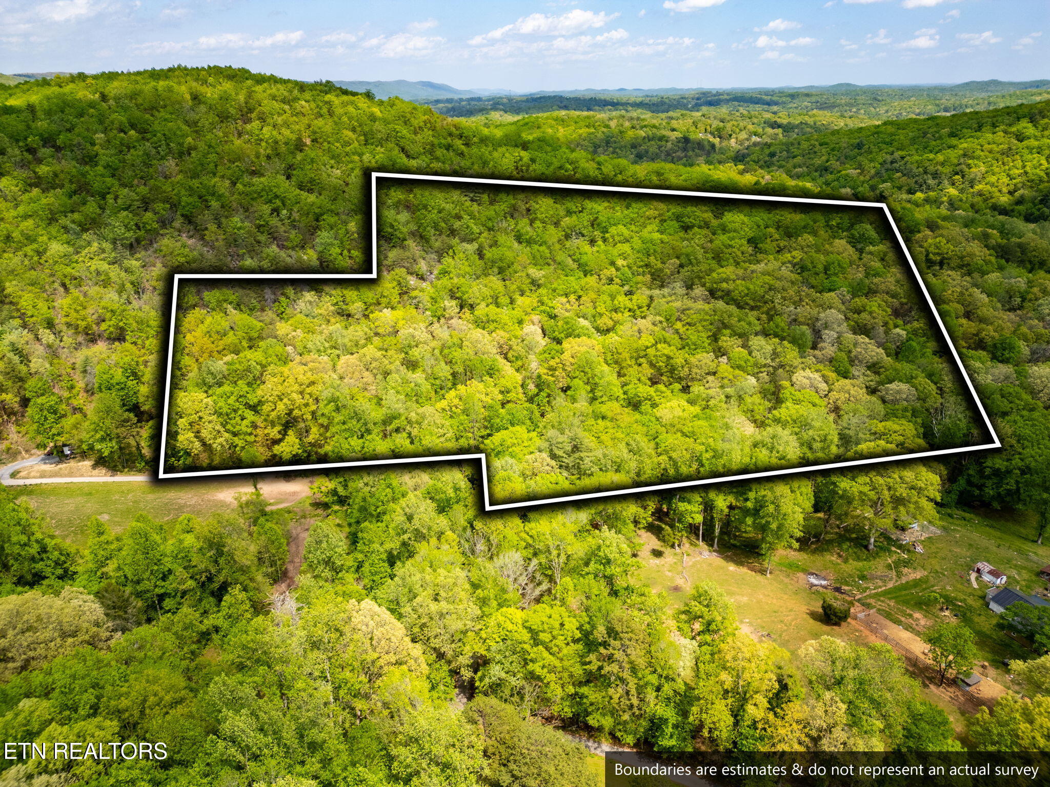 8 Tollgate Road Rockwood, TN 37854 - Photo 7 of 9 12-web-or-mls-DJI_0366-HDR - wht ln