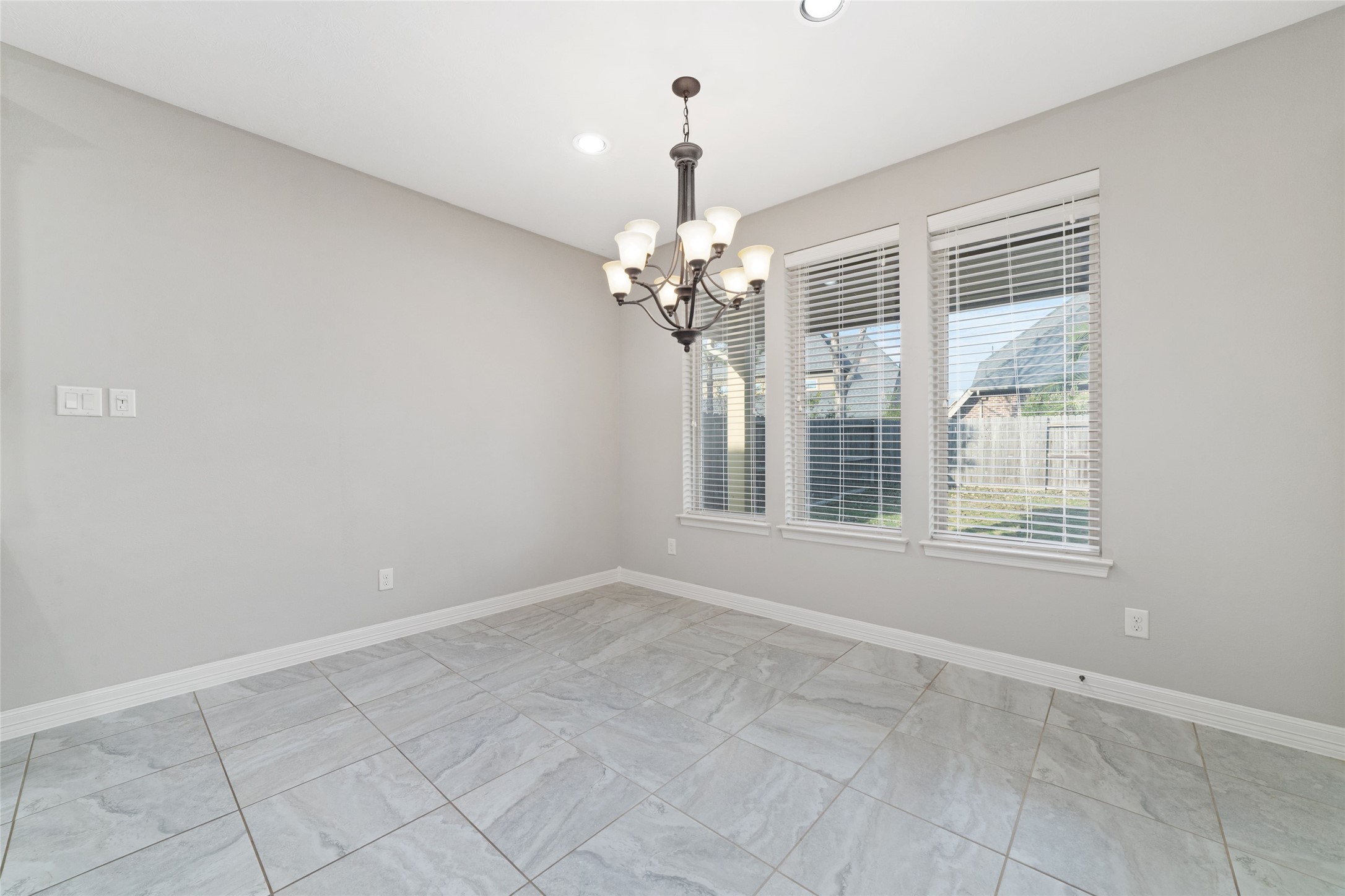 27506 Windcrest Key Lane Fulshear, TX 77441 - Photo 21 of 36 Breakfast nook